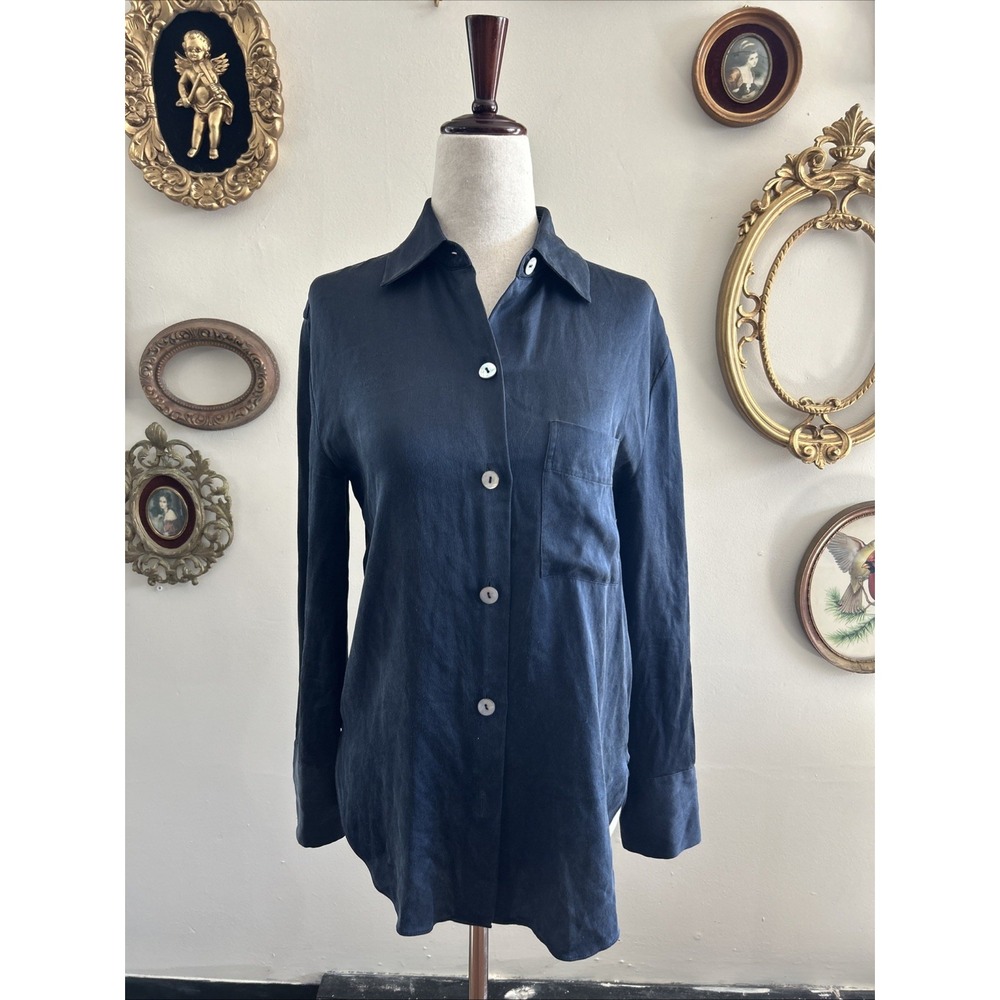 Vince Navy Blue Button Down Shirt 100% Silk Womens XS Blouse Classic Long Sleeve